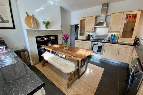 20 Albion Street, Clifford, Wetherby, LS23 6HY