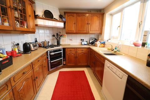 6 Bretshall Close, Shirley, Solihull, B90 4XH