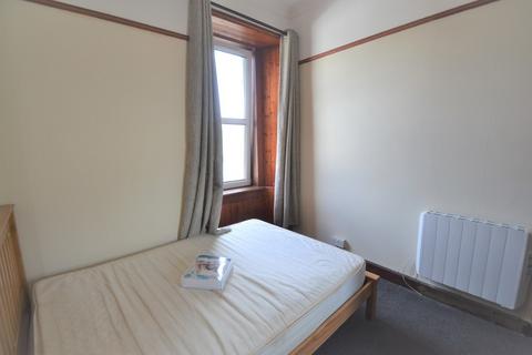 2 bedroom flat to rent, Cowane St, Stirling FK8