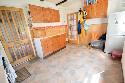 89 Rainbow Avenue, Hackenthorpe, Sheffield, S12 4AR