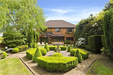 5 bedroom detached house to rent, The Meades, Old Avenue, Weybridge, Surrey, KT13