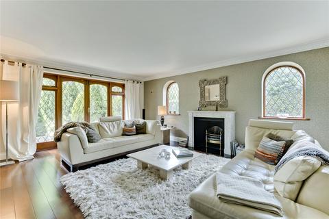 5 bedroom detached house to rent, The Meades, Old Avenue, Weybridge, Surrey, KT13