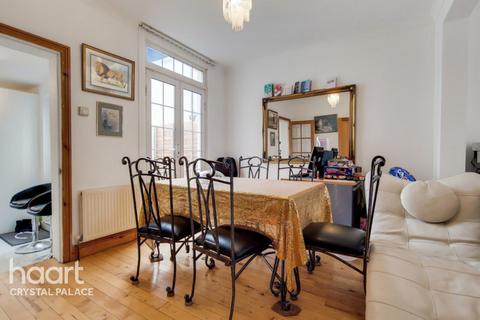 43 Malcolm Road, London, SE25 5HE