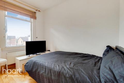 43 Malcolm Road, London, SE25 5HE