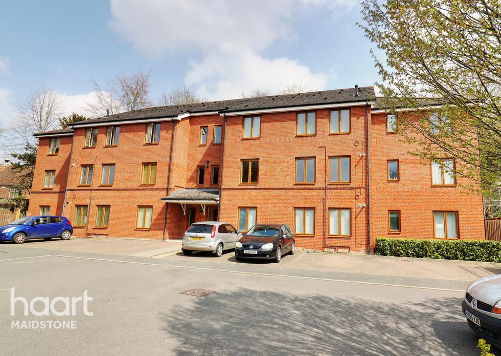 Radnor Close, Maidstone 1 bed apartment £150,000