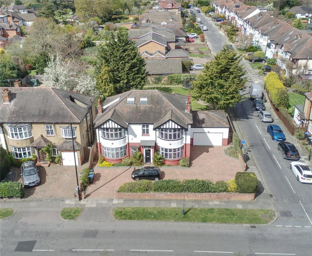Old Park Ridings, LONDON, N21 6 bed detached house for sale