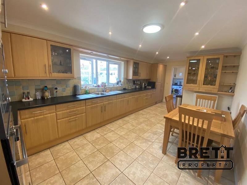 Kitchen/Dining