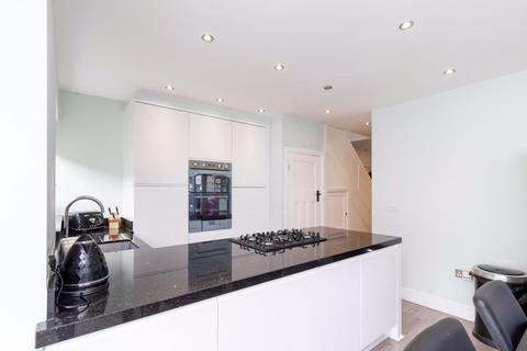 202 Chaldon Way, Coulsdon, CR5 1DH