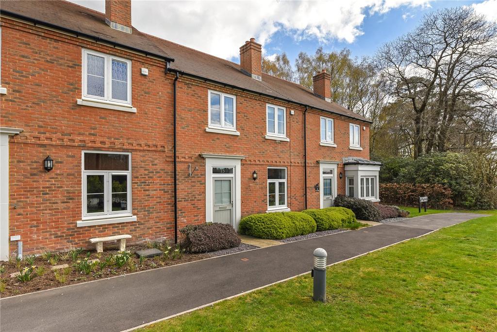 Sir Geoffrey Todd Walk, Kings Drive, Midhurst, West Sussex, GU29 3 bed