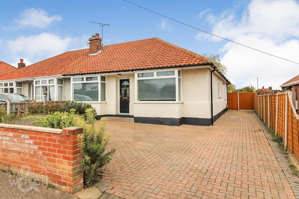 Gordon Avenue, Thorpe St. Andrew, Norwich 3 bed semidetached bungalow