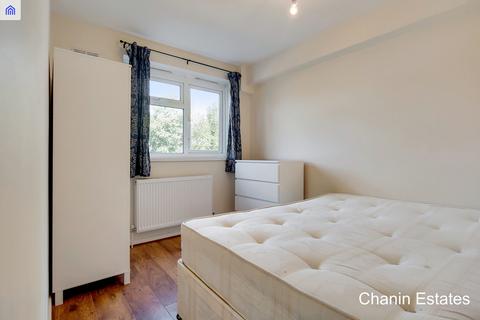 4 bedroom maisonette to rent, (145) Lorrimore Road, London SE17