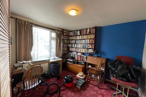 7 Burrell Close, Edgware, HA8 8FH