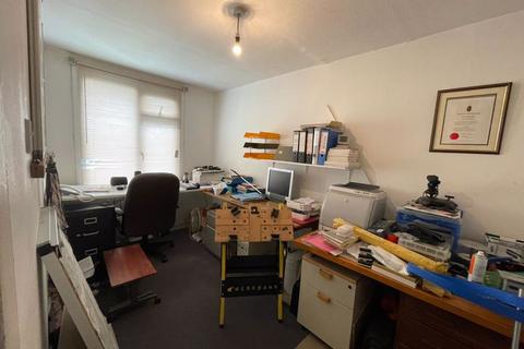 7 Burrell Close, Edgware, HA8 8FH