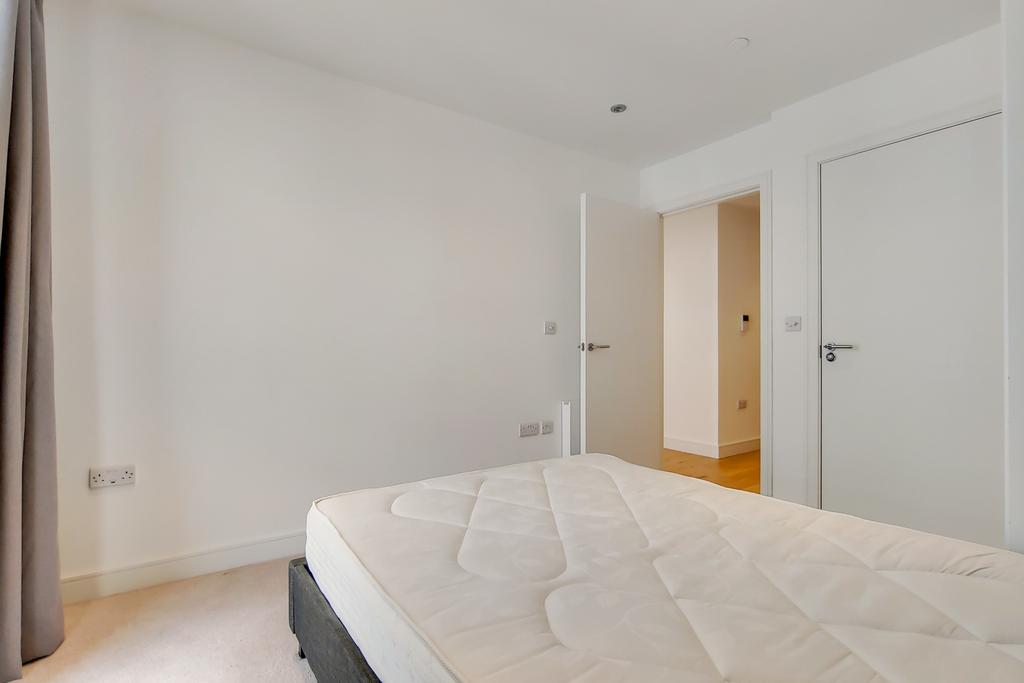 2 Main Bedroom-1-min.jpg