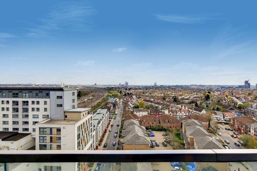 7 Balcony 2-0-min.jpg