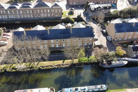 3 bedroom terraced house for sale, Government Row, Enfield