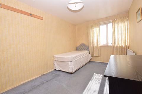 10 The Knoll, Palacefields, Runcorn, WA7 2UQ