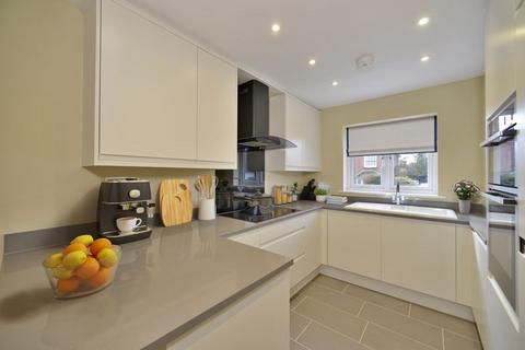 4 bedroom townhouse to rent, St. Christophers Road, Haslemere