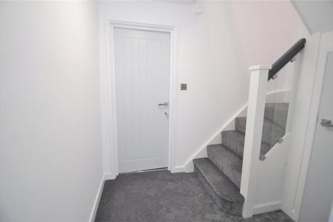 3 bedroom terraced house to rent, North Lane, Canterbury, CT2