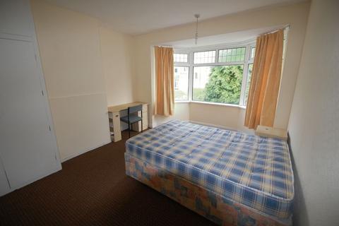 3 bedroom house to rent, Derwentwater Grove, Leeds LS6