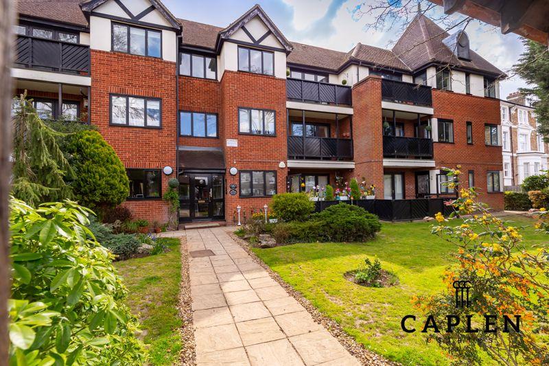 700 High Road, Buckhurst Hill 2 bed apartment £385,000