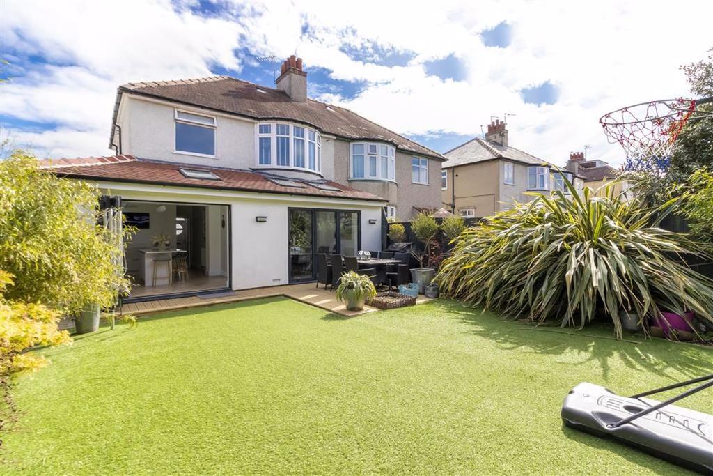 Pannal Ash Grove, Harrogate 3 bed semidetached house £525,000