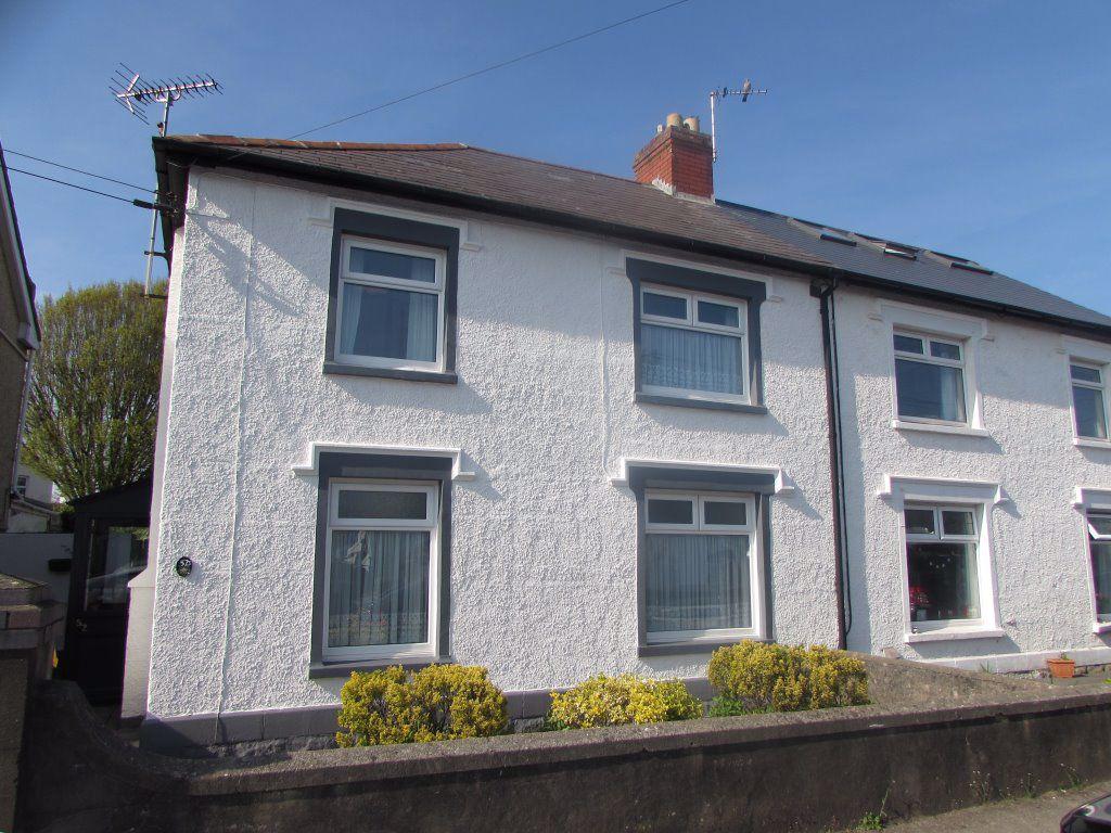 St Marie Street, Bridgend, CF31 3EE 3 bed house £825 pcm (£190 pw)