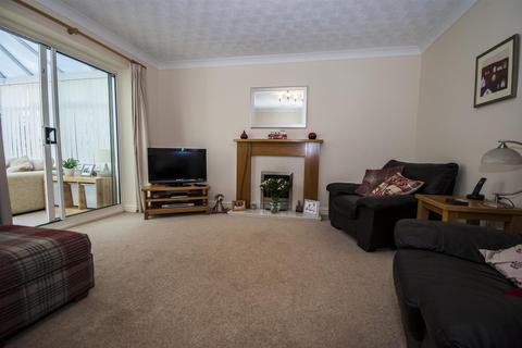 37 Brooksbottoms Close, Ramsbottom, Bury, BL0 9YP
