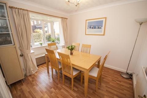 37 Brooksbottoms Close, Ramsbottom, Bury, BL0 9YP