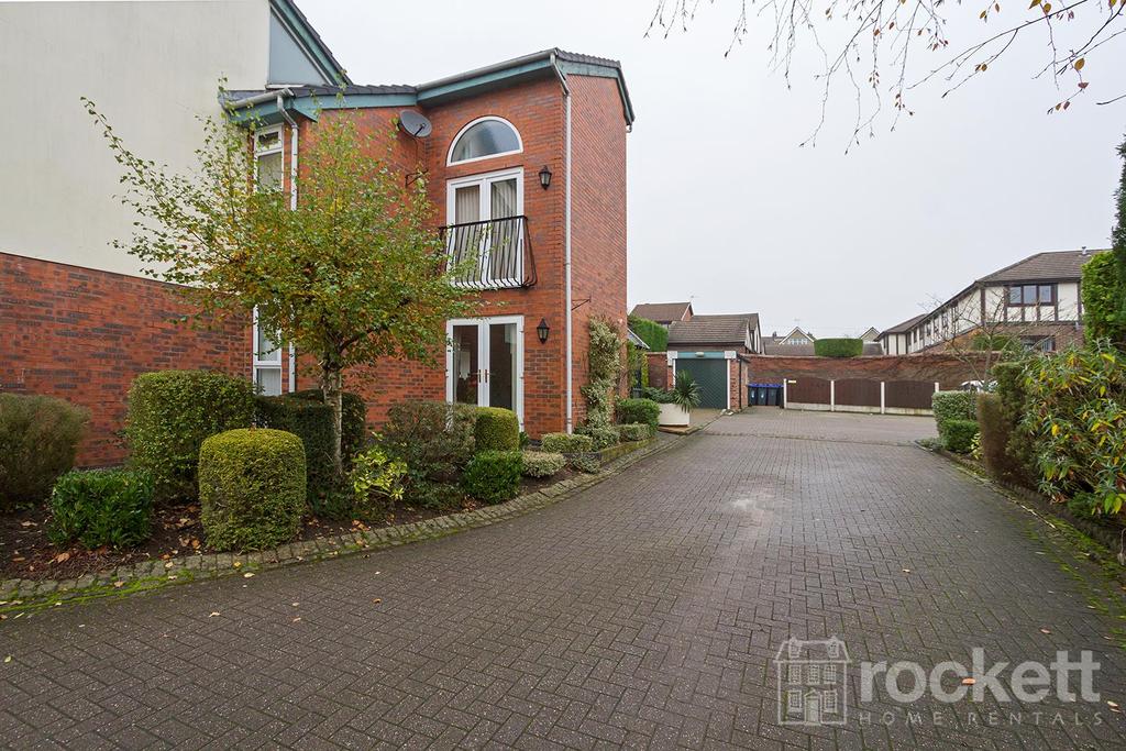 28 Portland Mews gwi 6884 E W.jpg