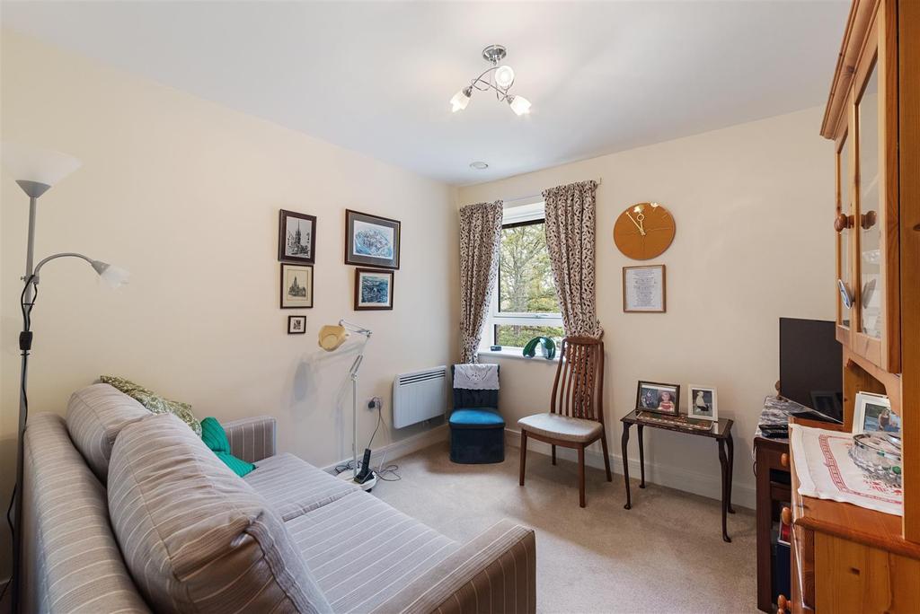 Bedroom 2.jpg