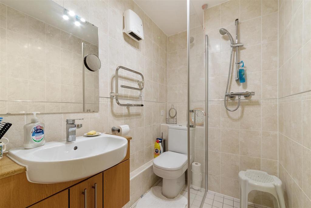 Shower Room .jpg