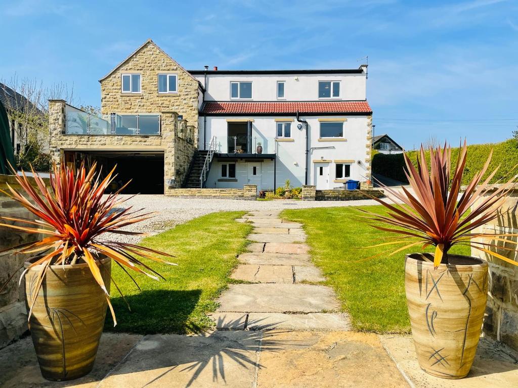 Lumby Hill, Monk Fryston, Leeds 6 bed detached house £950,000