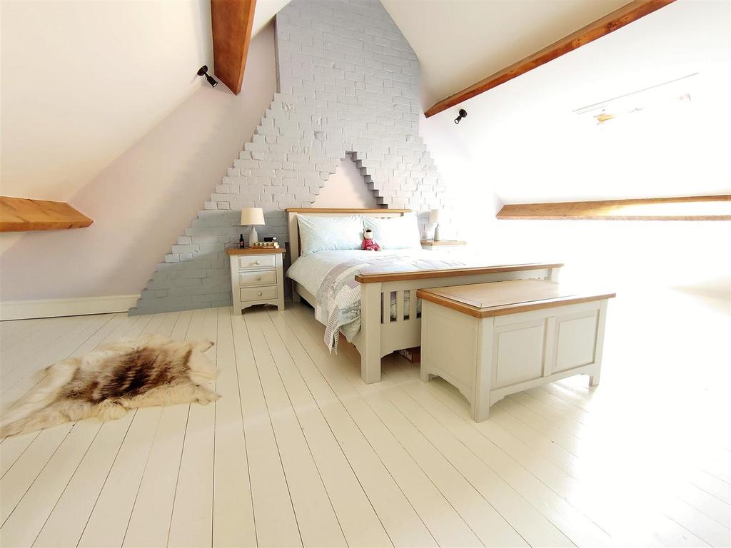 Loft Room.jpg