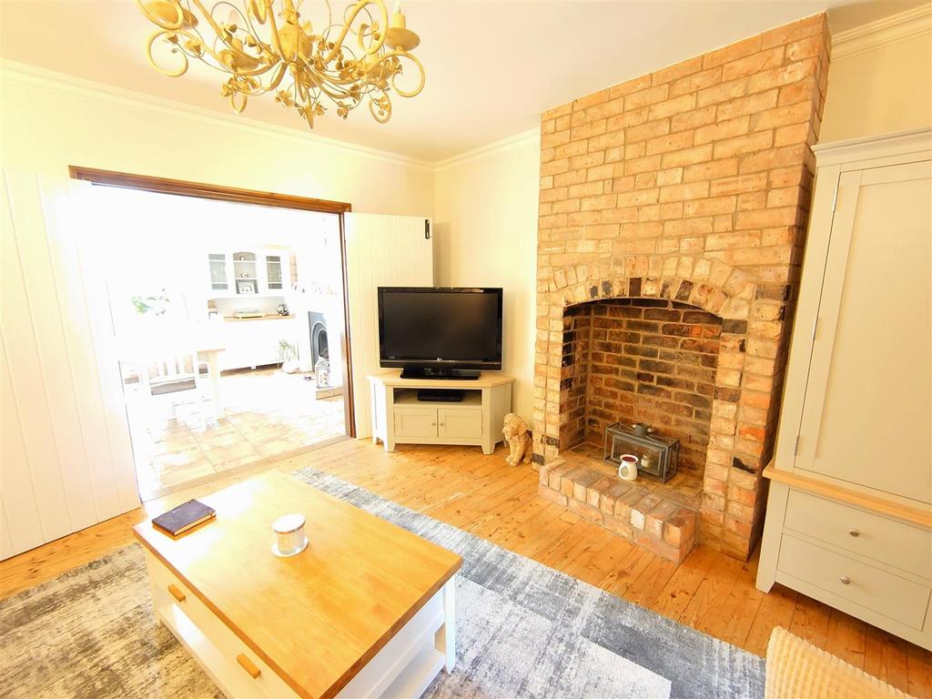 Living Room 1b.jpg
