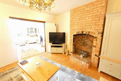 8 Arden Road, Bulkington, Bedworth, CV12 9JJ