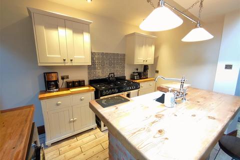 8 Arden Road, Bulkington, Bedworth, CV12 9JJ