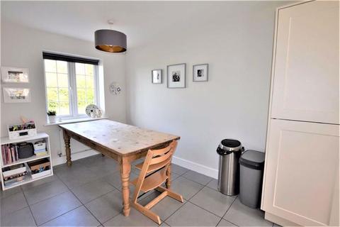 4 Callows Orchard, Rushwick, Worcester, WR2 5GU