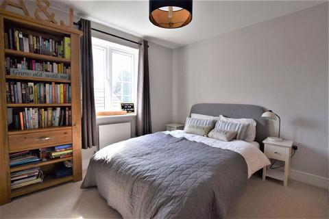 4 Callows Orchard, Rushwick, Worcester, WR2 5GU