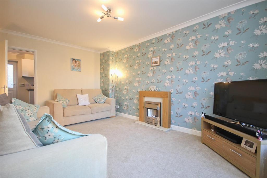 Butterfly Meadows, Molescroft, Beverley 3 bed house £725 pcm (£167 pw)