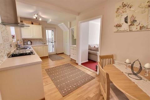 2 Jacomb Road, Lower Broadheath, Worcester, WR2 6QW
