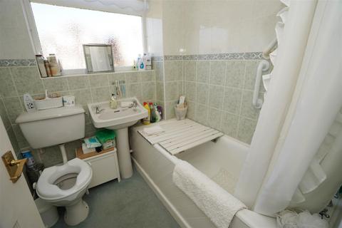 13 Cheviot Close, Horwich, Bolton, BL6 7DF