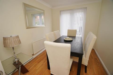 19 Abbeylea Drive, Westhoughton, Bolton, BL5 3ZD