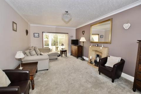 27 Beckman Road, Stourbridge, DY9 0TZ