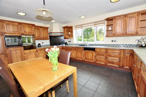 27 Beckman Road, Stourbridge, DY9 0TZ