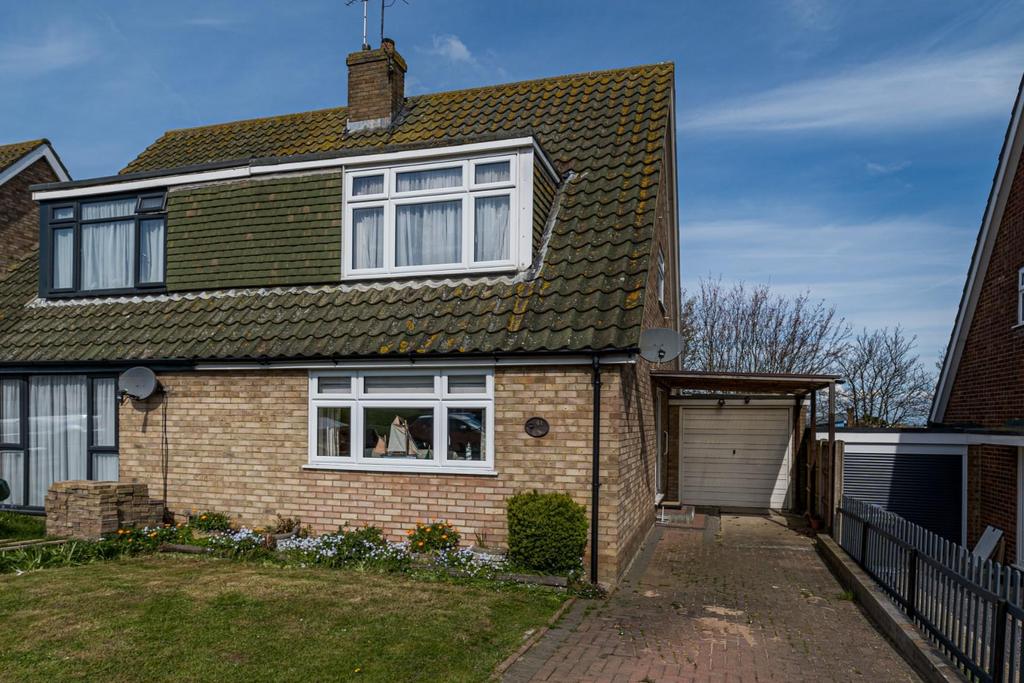 Shearwater Avenue, Whitstable 3 bed house £350,000
