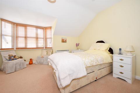 19 Birch End, Warwick, CV34 5GQ