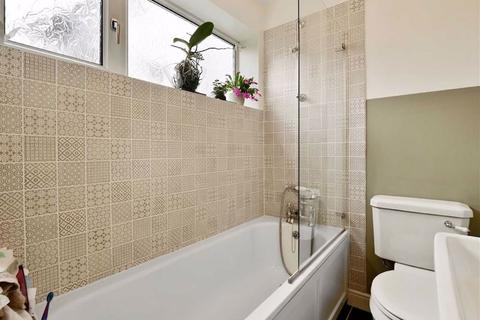 108 Moremead Road, London, SE6 3LT