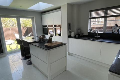 112 Retallick Meadows, St Austell, PL25 3BZ