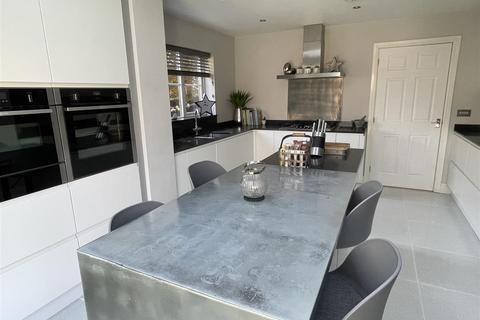 112 Retallick Meadows, St Austell, PL25 3BZ